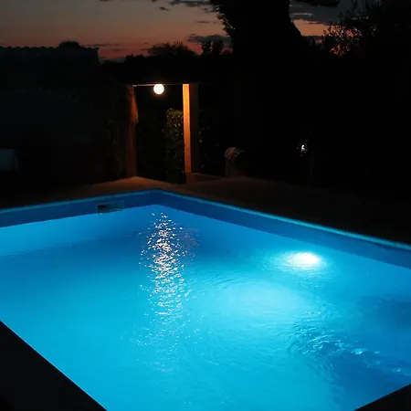 Kate, With A Private Swimming Pool And Garden * Malinska