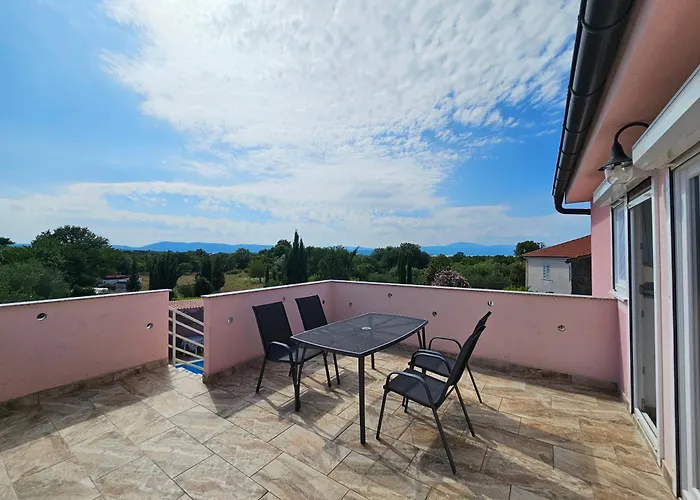 ヴィラ Kate, With A Private Swimming Pool And Garden *