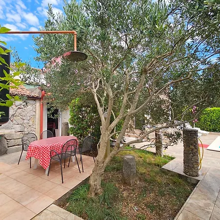 Kate, With A Private Swimming Pool And Garden Villa *