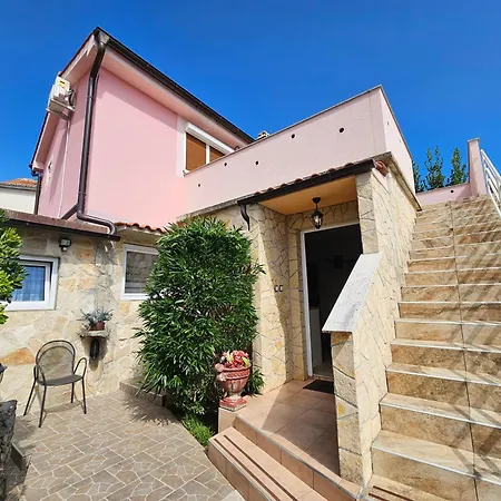 Kate, With A Private Swimming Pool And Garden Villa *