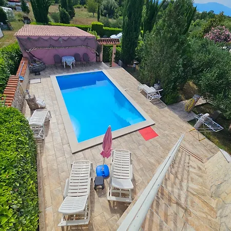 Villa Kate, With A Private Swimming Pool And Garden Malinska