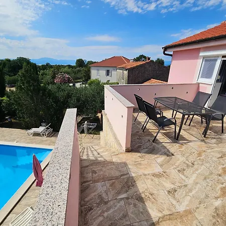Kate, With A Private Swimming Pool And Garden Malinska