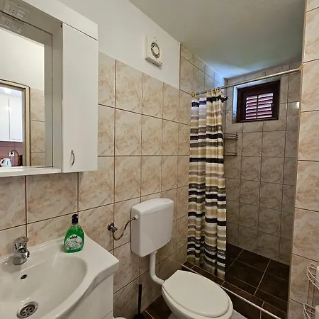 Villa Kate, With A Private Swimming Pool And Garden Malinska
