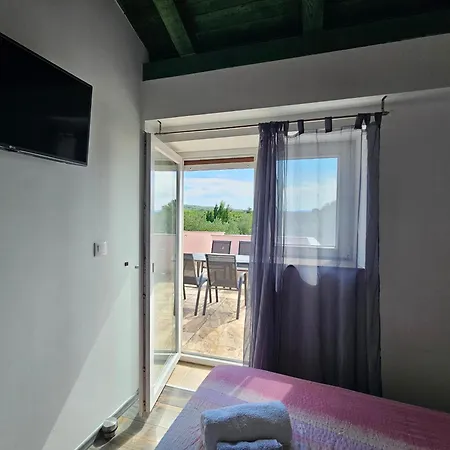 Villa Kate, With A Private Swimming Pool And Garden Malinska