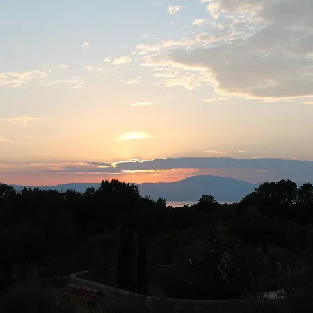 Villa Kate, With A Private Swimming Pool And Garden *