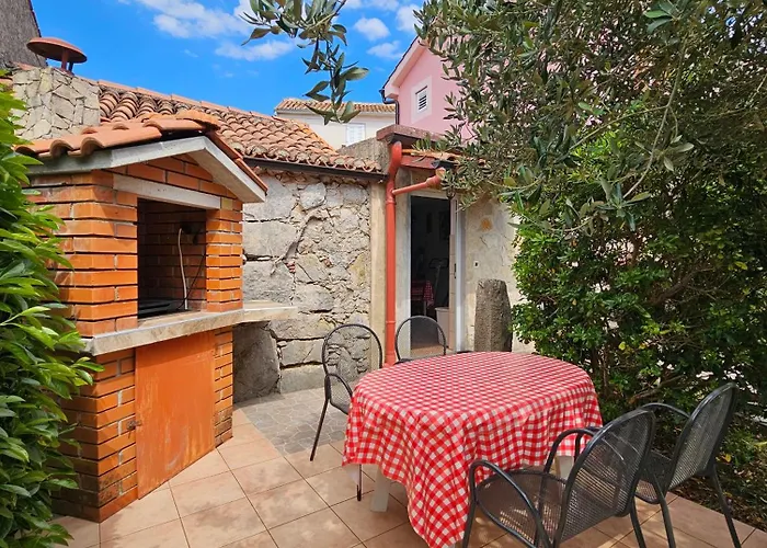 Kate, With A Private Swimming Pool And Garden Villa Malinska