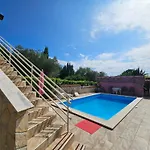 Willa Kate, With A Private Swimming Pool And Garden Malinska