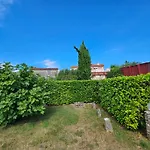 Kate, With A Private Swimming Pool And Garden * Malinska