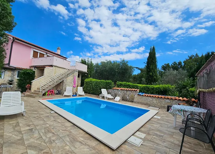 Vilă Kate, With A Private Swimming Pool And Garden